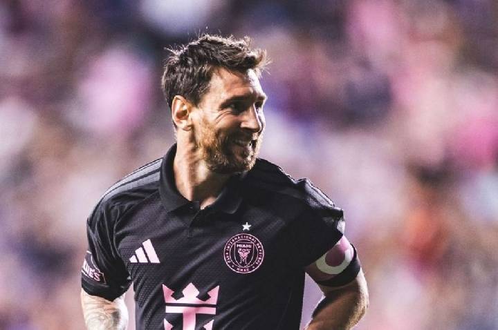 Na MLS, Messi dá tapa na cara de adversário, que revida; veja vídeo