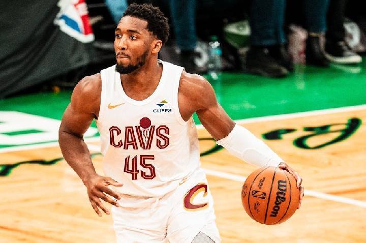 NBA: Cavaliers acertam renovação milionária com Donovan Mitchell