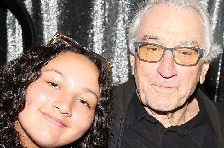 Nepobaby? Filha de 14 anos de Robert De Niro estreia no cinema, diz jornal