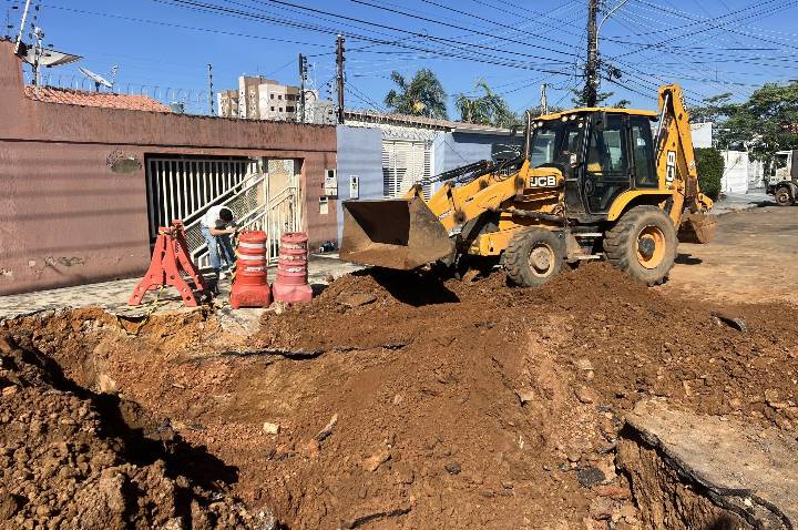 Obra de drenagem na Rua Ametista vai ampliar capacidade de escoamento e reduzir alagamentos