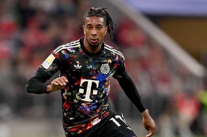 Olise busca incluir cláusula de rescisão em renovação com o Bayern de Munique