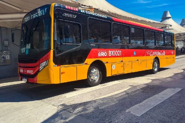 Ônibus voltam a circular após trégua na greve dos rodoviários no RJ