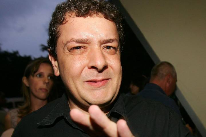Oposição critica troca de delegado de Lulinha pela PF em momento sensível