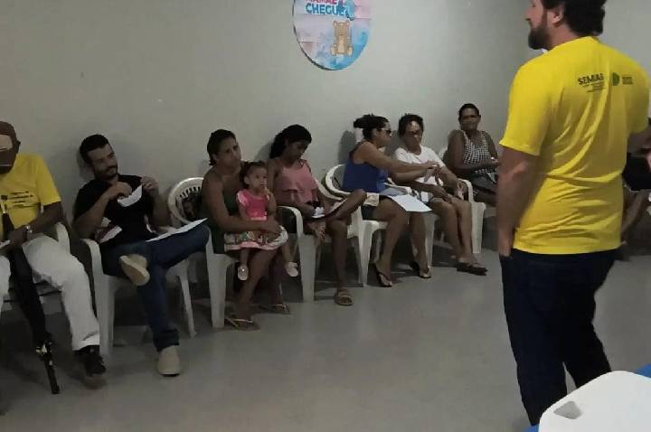 Palestra e atividade em grupo promovem a valorização da vida no Cras Teodoro Crommo
