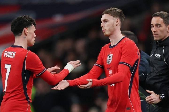 Palmer sofre lesão e desfalca Inglaterra na Nations League