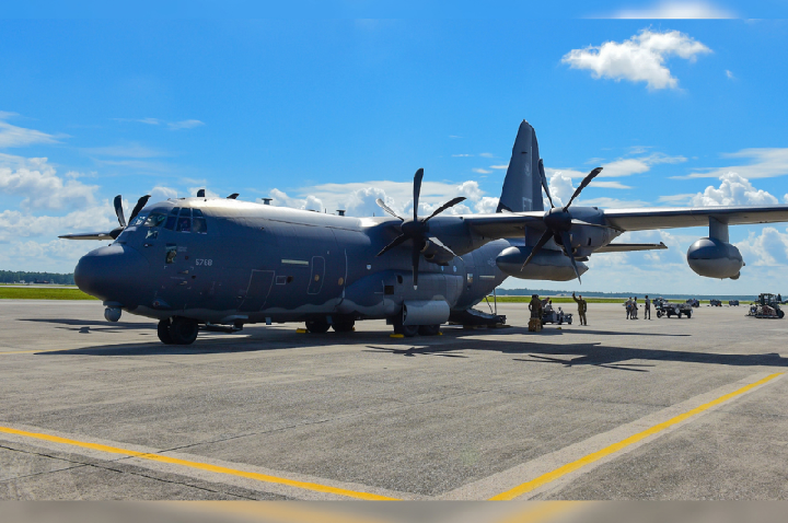Participação de aeronave militar dos EUA em exercício no Brasil