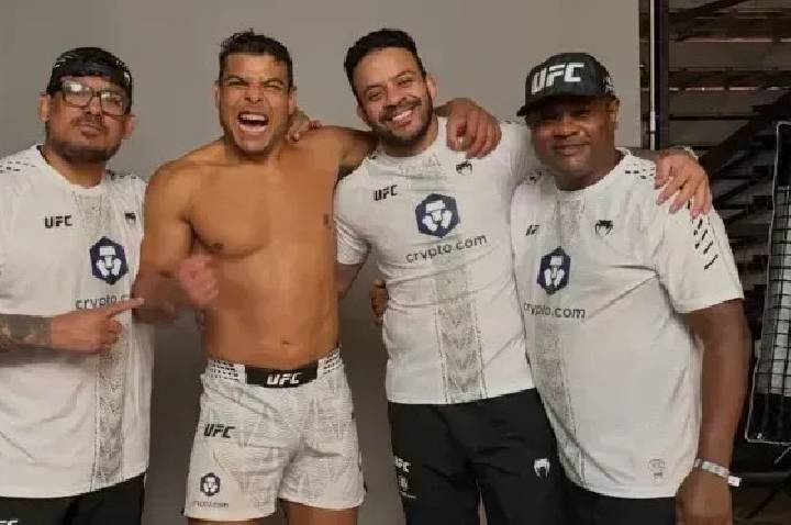Paulo Borrachinha deixa futuro em aberto após grande vitória no UFC