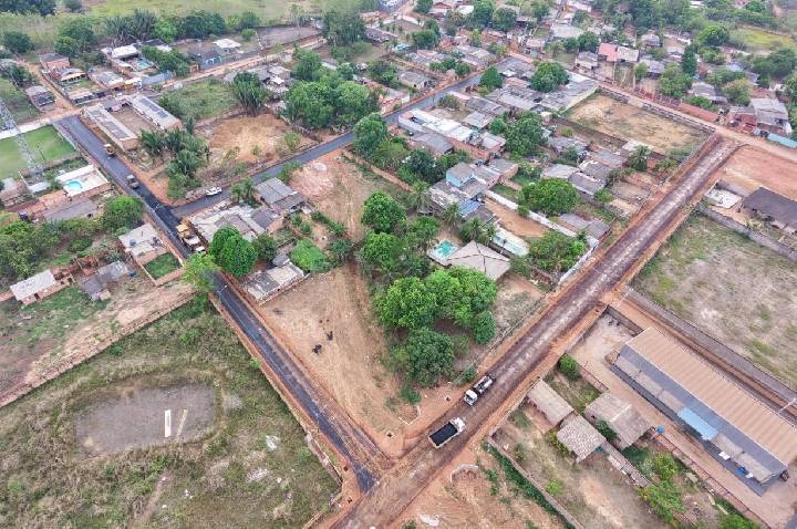 Pavimentação avança no bairro Nova Esperança