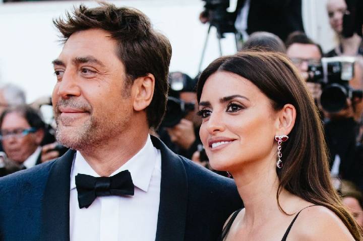 Penélope Cruz fala sobre relação com Javier Bardem: “Ainda aprendendo”