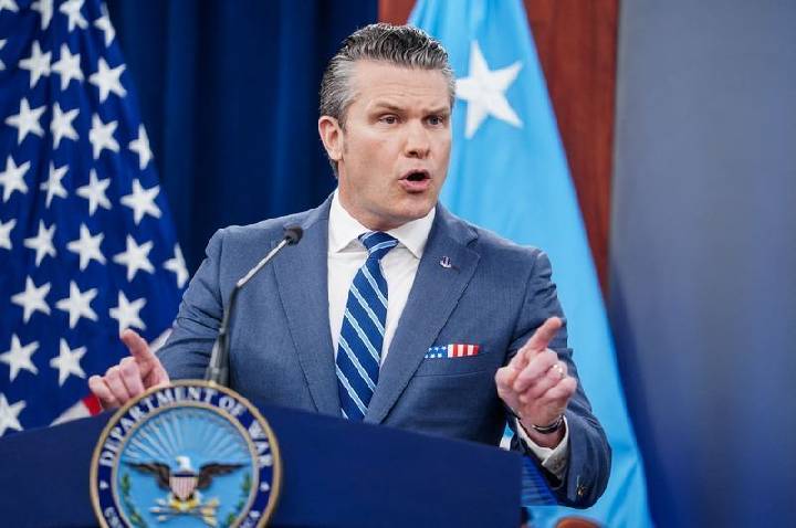 Pete Hegseth enfrenta problemas e pedidos de demissão no Pentágono