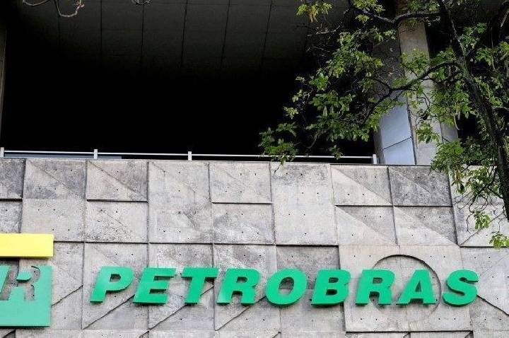 Petrobras assina protocolo com BNDES e deve entrar em minerais críticos