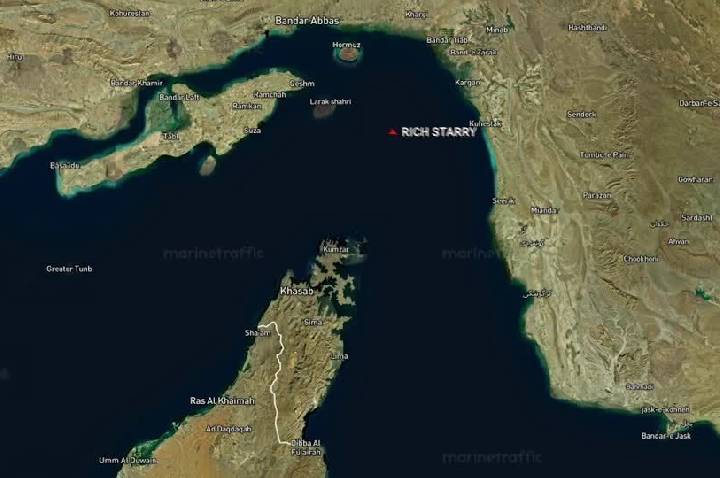 Petroleiro chinês atravessa o Estreito de Ormuz apesar do bloqueio dos EUA