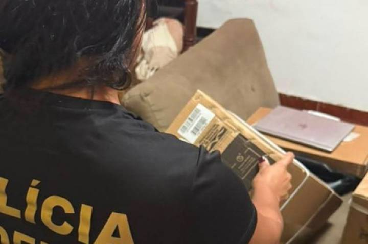 PF mira grupo suspeito de desviar encomendas postais