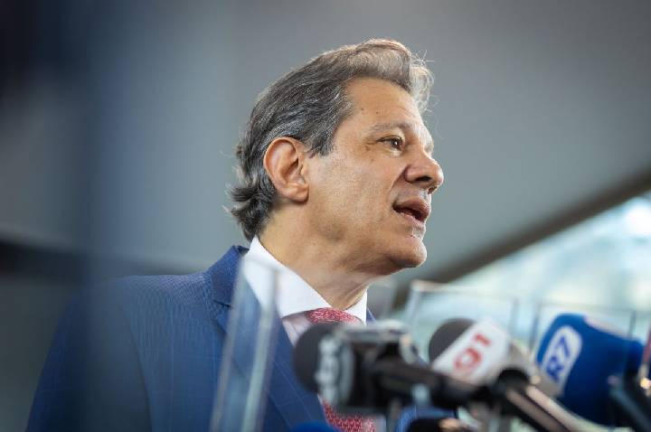 PM abre investigação sobre suposta perseguição a motorista de Haddad
