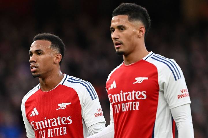 Por lesão nas costas, zagueiro desfalca Arsenal por longo período