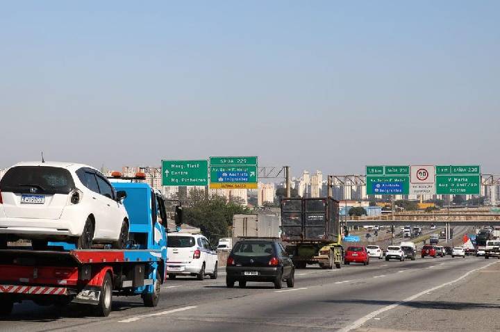 Prazo para conclusão das obras de ampliação da Via Dutra é de um ano