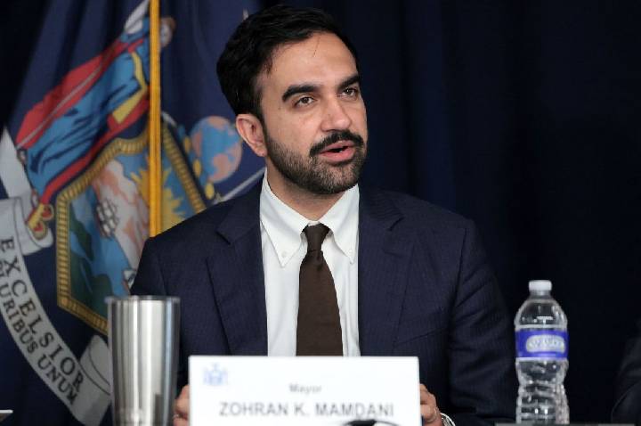 Prefeito de NY anuncia estratégia para combater o antissemitismo na cidade