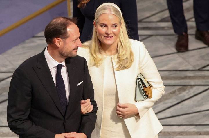Princesa herdeira da Noruega entra em lista para transplante de pulmão
