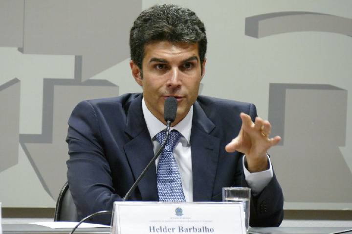 Quaest: Helder lidera disputa pelo Senado no PA; 2ª vaga tem empate técnico