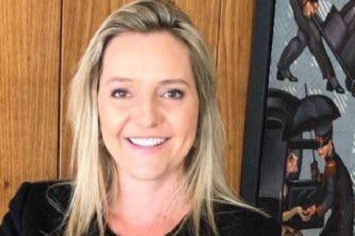 Quem é a servidora pública investigada pela PF por desvio de emendas