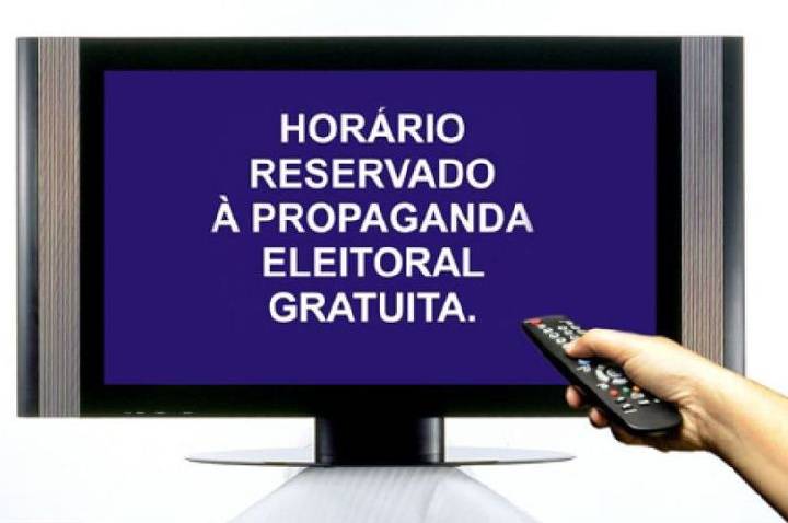 Rádio e TV ainda podem ajudar a definir eleições, avaliam especialistas