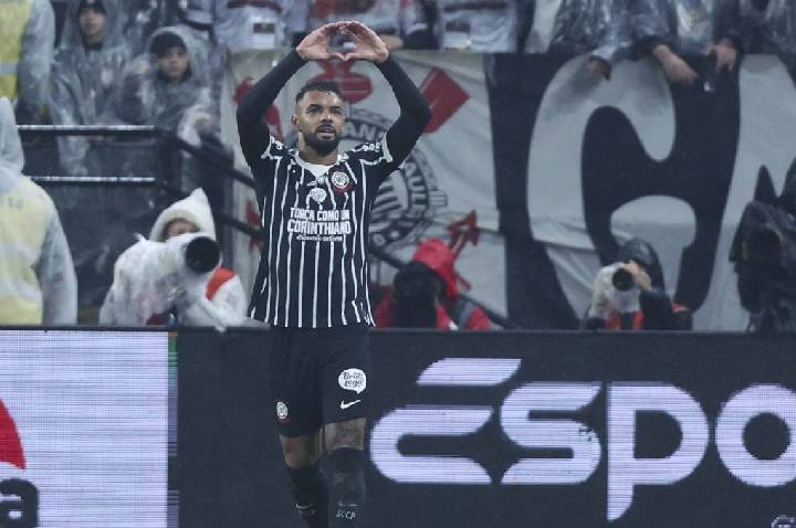 Raniele abre o placar para o Corinthians no Majestoso; veja
