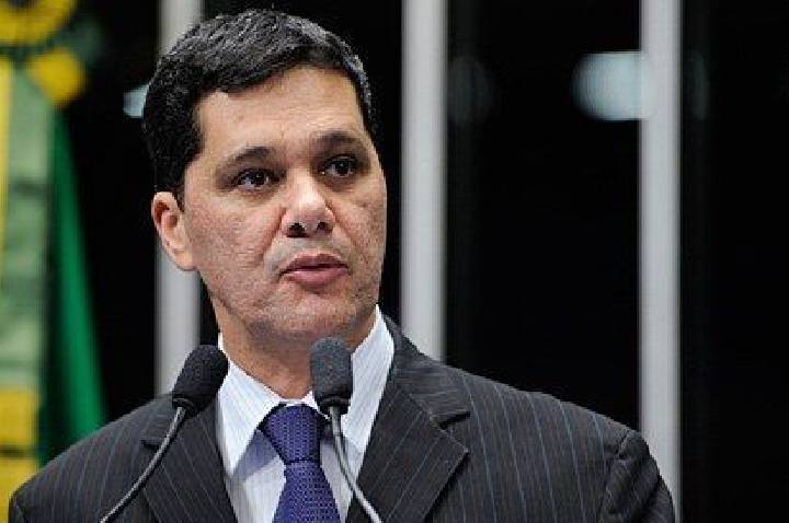 Real Time: Ferraço lidera cenários de 1º e 2º turnos ao governo do ES