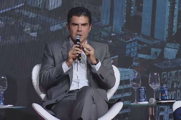 Real Time: Helder Barbalho lidera corrida ao Senado no PA