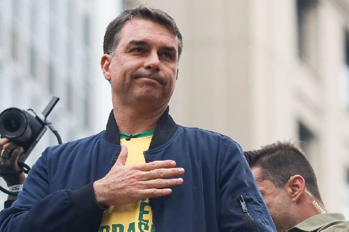 Relação com a China vai ser sempre pragmática economicamente, diz Flávio