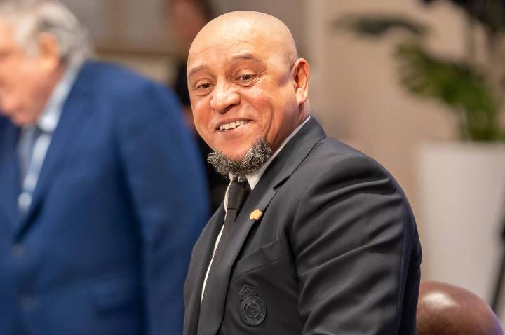Roberto Carlos aponta Mbappé como favorito à Bola de Ouro