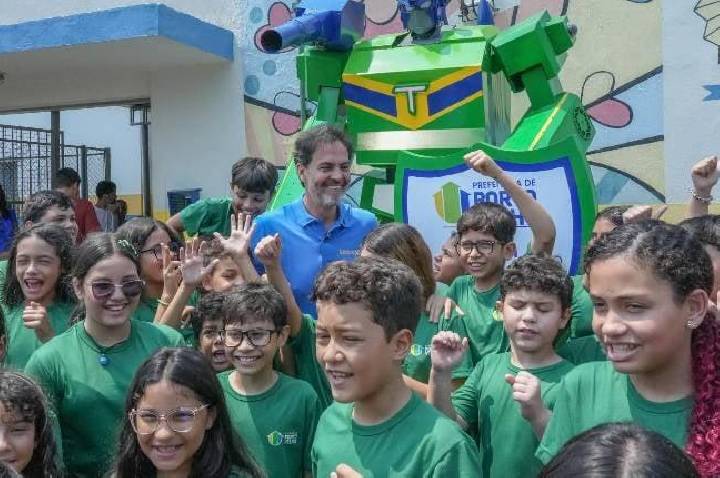 Robô com inteligência artificial será implantado para vigiar escolas municipais