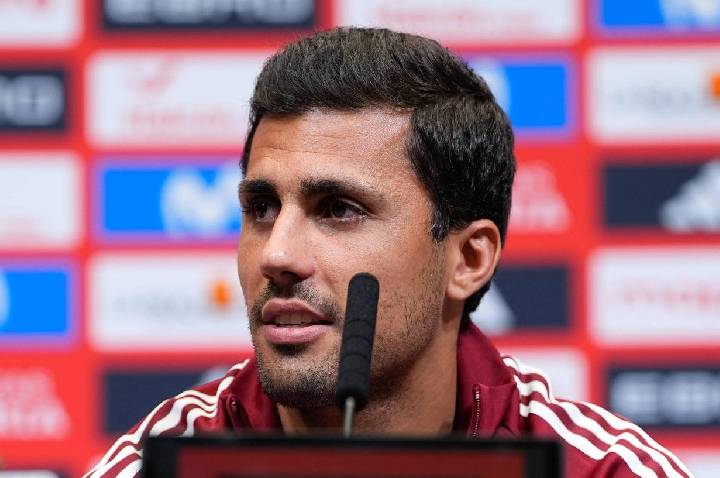 Rodri comenta sobre a disputa pela Bola de Ouro e descarta exigências pessoais