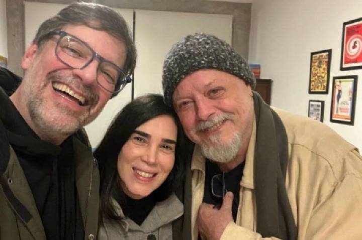 Roney Facchini foi ao teatro e encontrou amigos no dia anterior à morte