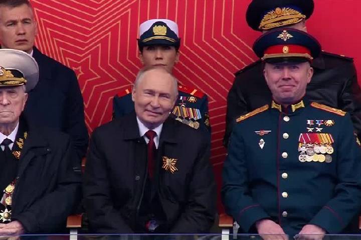 Rússia realiza desfile do Dia da Vitória em meio a cessar-fogo com Ucrânia