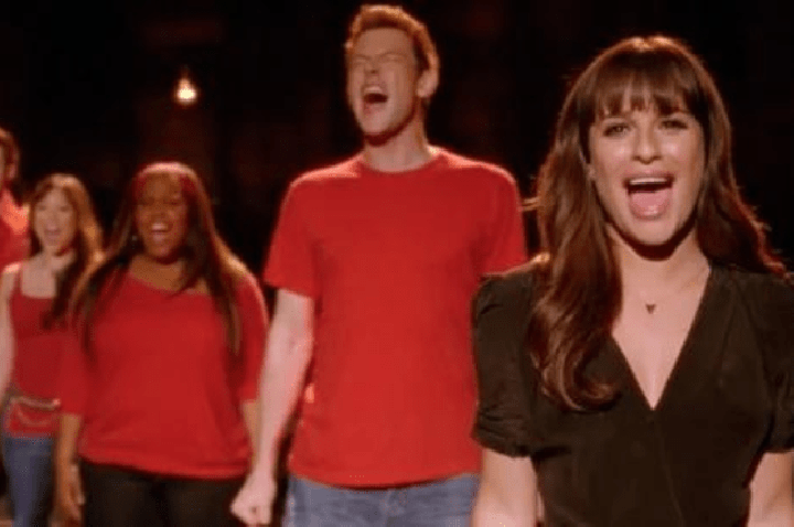 Ryan Murphy responde se fará reboot de “Glee”: “Voltou a ser popular”
