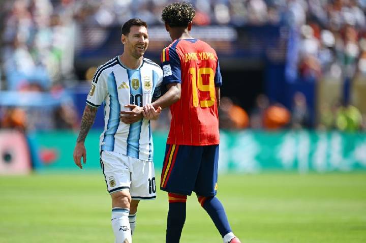 Saiba o que o árbitro falou para Messi na final da Copa do Mundo