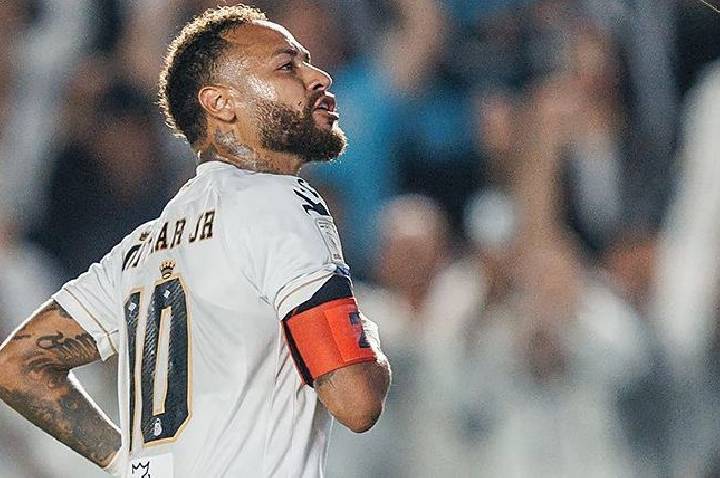 Santos perde Neymar para duelo contra o Athletico-PR após terceiro amarelo