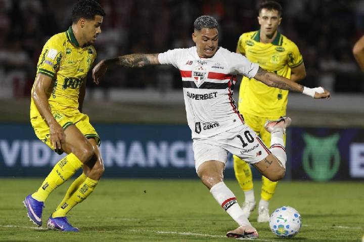 São Paulo vence Mirassol no Brasileirão e reduz pressão sobre Roger Machado