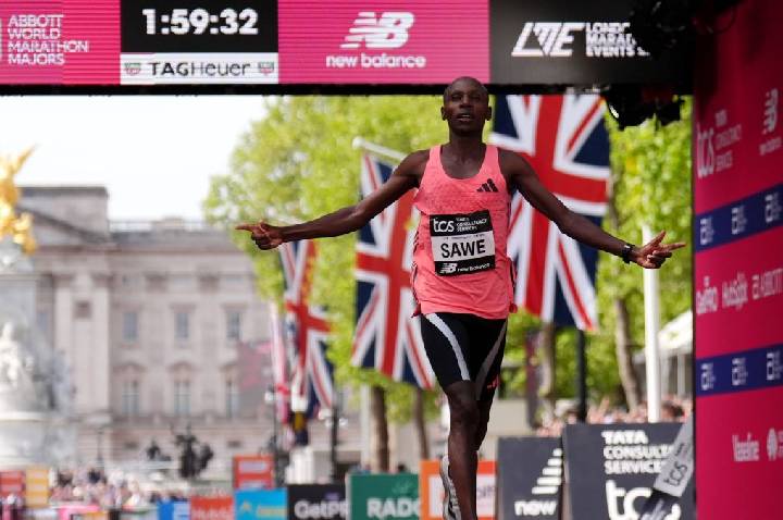 Sawe adota estratégia para blindar recorde de suspeitas de doping