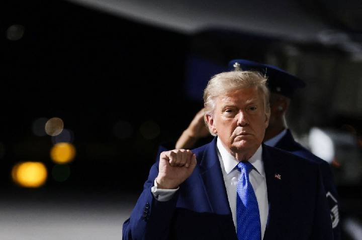 Sem avanços, Trump diz que EUA “negociam parcialmente” com o Irã; entenda