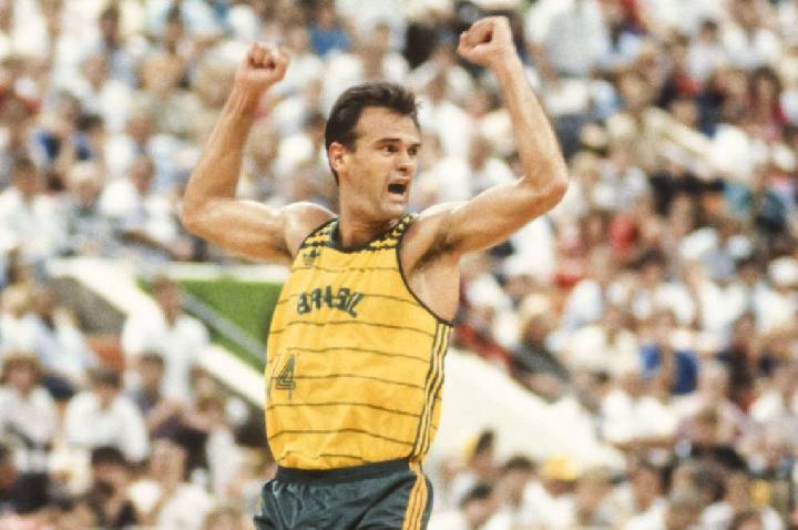 “Sempre um vencedor”: Cadum Guimarães relembra parceria com Oscar Schmidt