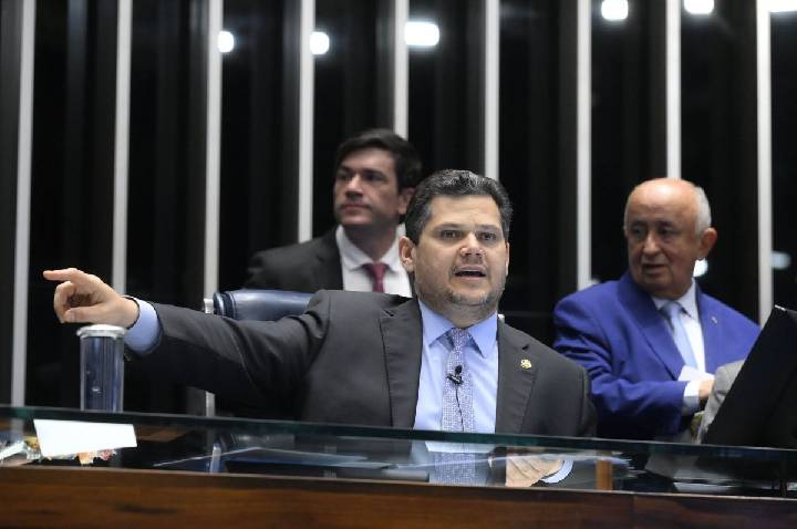 Senado pode votar PEC que custaria ao menos R$ 28 bi aos cofres da União