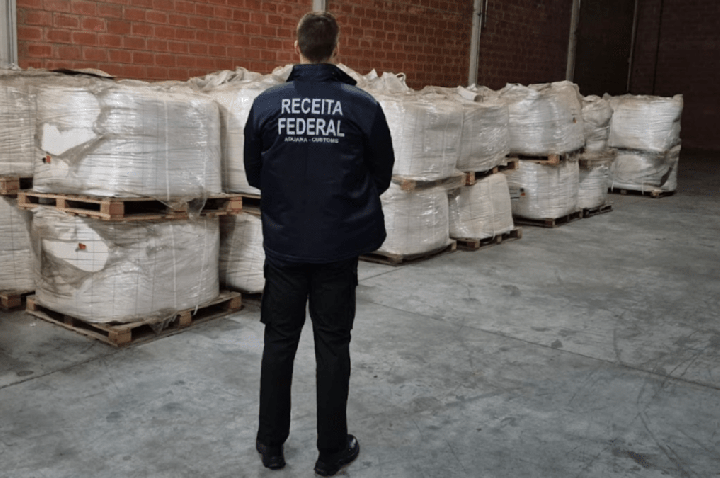 SP: Operação mira esquema de fraude de R$ 2,5 bilhões no setor de plásticos