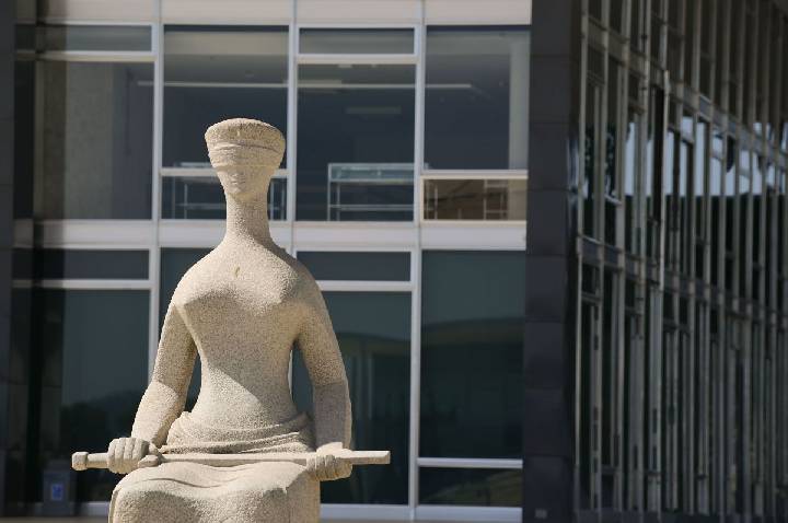 STF forma maioria para ampliar medidas protetivas da Lei Maria da Penha