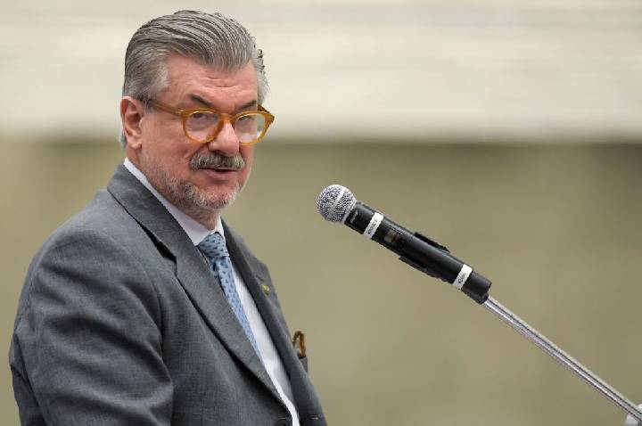 STJ decide hoje se abre processo contra Buzzi por importunação sexual