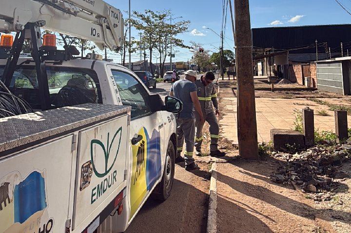 Tentativa de vandalismo na Avenida Guaporé é frustrada por sistema de proteção implantado pela Emdur