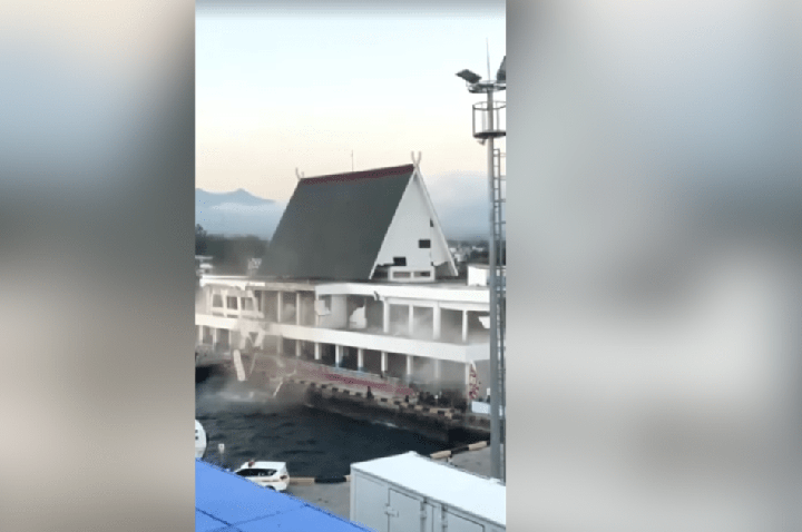 Terremoto de magnitude 7,7 deixa ao menos dois mortos na Indonésia