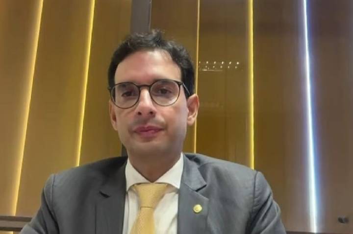 Texto da PEC da escala 6×1 “terá a cara de Hugo Motta”, diz relator à CNN