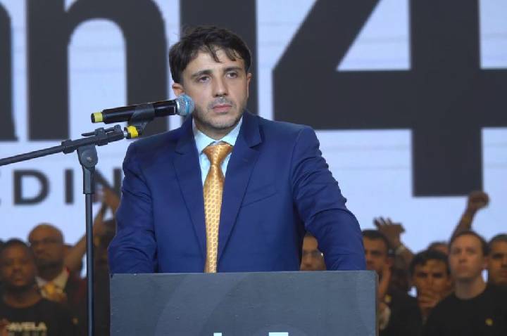 Toffoli cita indícios de ilicitudes e adia análise da candidatura de Renan