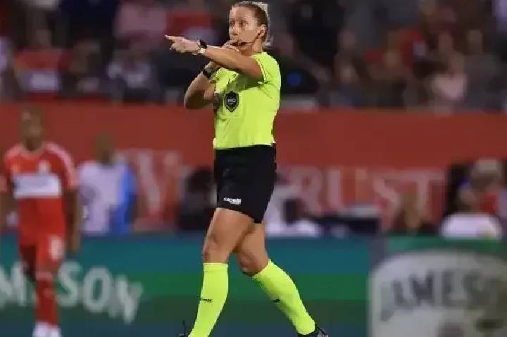 Tori Penso será a 1ª mulher a apitar em Copa do Mundo Masculina